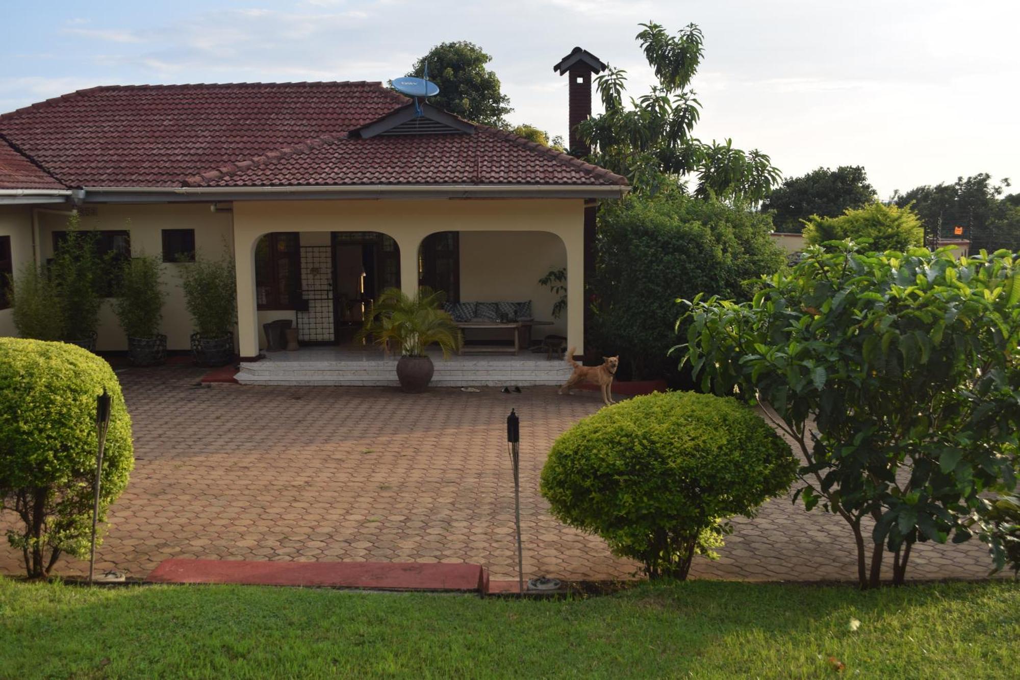 Stasumo House Arusha Bed & Breakfast Ngoại thất bức ảnh