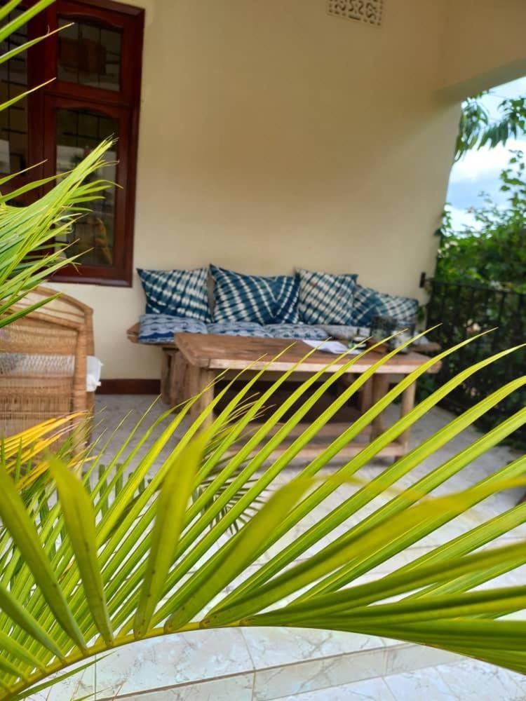 Stasumo House Arusha Bed & Breakfast Ngoại thất bức ảnh